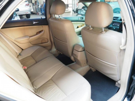 Honda Accord 2.4 i-vtec สีดำ ปี2005 Honda Accord 2.4 i-vtec สีดำ ปี2005