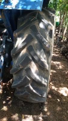 ด่วนครับขายรถไถฟอร์ด6600 เสื้อลาย เอกสารเล่มทะเบียน