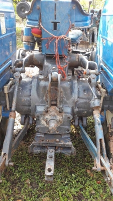 ด่วนครับขายรถไถฟอร์ด6600 เสื้อลาย เอกสารเล่มทะเบียน