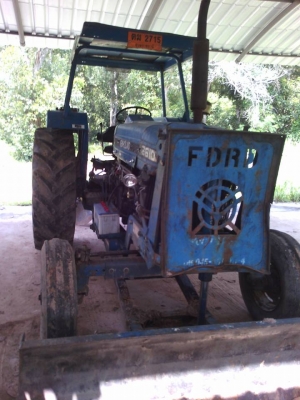 ด่วนครับขายรถไถฟอร์ด6600 เสื้อลาย เอกสารเล่มทะเบียน