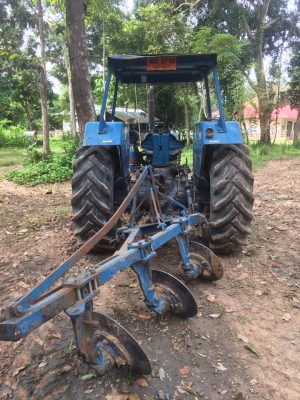 ด่วนครับขายรถไถฟอร์ด6600 เสื้อลาย เอกสารเล่มทะเบียน