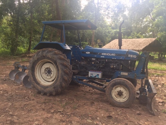 ด่วนครับขายรถไถฟอร์ด6600 เสื้อลาย เอกสารเล่มทะเบียน