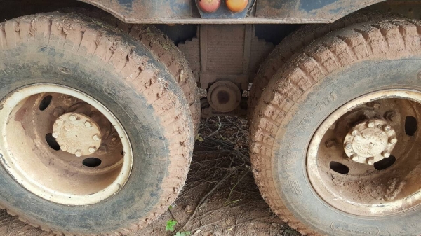 ขาย เทนเลอร์ 10 ล้อ 2 เพลา UD CW41M วางเครื่อง EM100 220 แรงม้า คัสซีสวยตลอดเส้น ต่อเหล็กบีมหน้า 8 เจาะร้อย เบรคลมดัน พาวเวอร์ ยางเต็ม ทะเบียนพร้อมโอนครับ