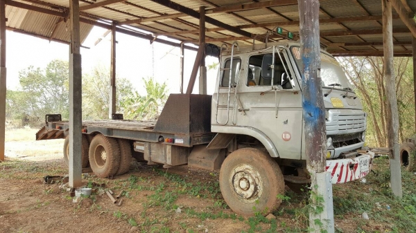 ขาย เทนเลอร์ 10 ล้อ 2 เพลา UD CW41M วางเครื่อง EM100 220 แรงม้า คัสซีสวยตลอดเส้น ต่อเหล็กบีมหน้า 8 เจาะร้อย เบรคลมดัน พาวเวอร์ ยางเต็ม ทะเบียนพร้อมโอนครับ