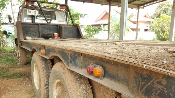 ขาย เทนเลอร์ 10 ล้อ 2 เพลา UD CW41M วางเครื่อง EM100 220 แรงม้า คัสซีสวยตลอดเส้น ต่อเหล็กบีมหน้า 8 เจาะร้อย เบรคลมดัน พาวเวอร์ ยางเต็ม ทะเบียนพร้อมโอนครับ