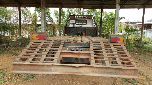 ขาย เทนเลอร์ 10 ล้อ 2 เพลา UD CW41M วางเครื่อง EM100 220 แรงม้า คัสซีสวยตลอดเส้น ต่อเหล็กบีมหน้า 8 เจาะร้อย เบรคลมดัน พาวเวอร์ ยางเต็ม ทะเบียนพร้อมโอนครับ