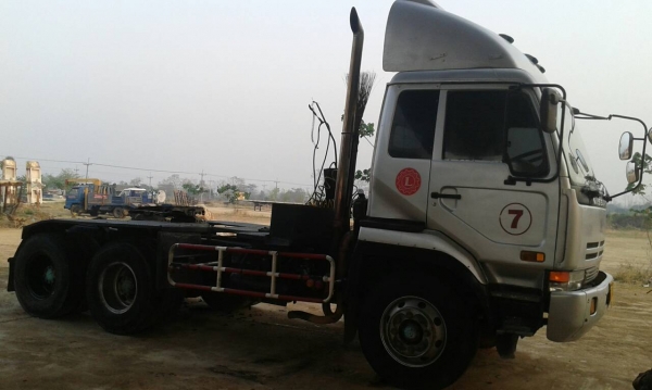 ขายรถบรรทุกหัวลาก ยี่ห้อ NISSAN UD CW430HT