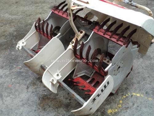 เครื่องกำจัดวัชพืชในร่องข้าว  MARUYAMA   MKC-304 รหัสสินค้า : 80803184 ติดต่อ คุณปัญญา Tel.086-8150487 www.nihonmono.com