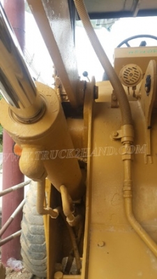 รถตัก CAT รุ่น 910E ขับเคลื่อน 2 เพลา 75 แรงม้า ปีจดทะเบียน 2534