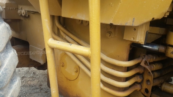 รถตัก CAT รุ่น 910E ขับเคลื่อน 2 เพลา 75 แรงม้า ปีจดทะเบียน 2534