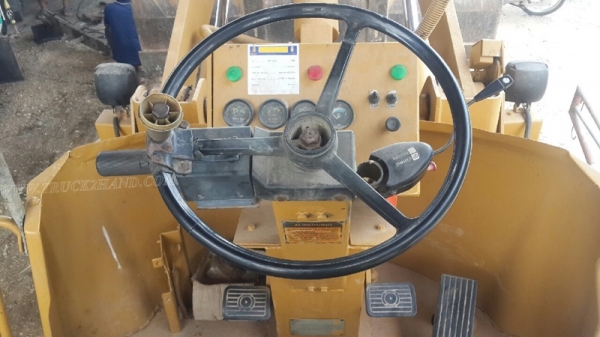 รถตัก CAT รุ่น 910E ขับเคลื่อน 2 เพลา 75 แรงม้า ปีจดทะเบียน 2534