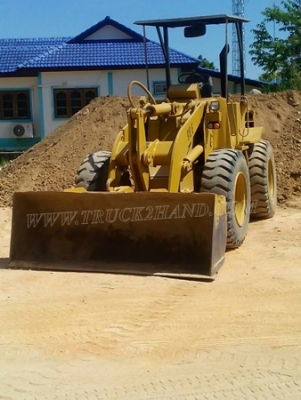 รถตัก CAT รุ่น 910E ขับเคลื่อน 2 เพลา 75 แรงม้า ปีจดทะเบียน 2534