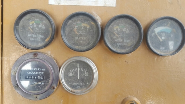 รถตัก CAT รุ่น 910E ขับเคลื่อน 2 เพลา 75 แรงม้า ปีจดทะเบียน 2534