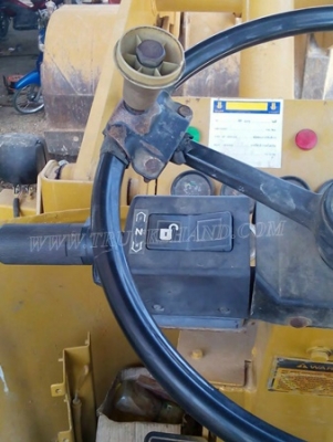 รถตัก CAT รุ่น 910E ขับเคลื่อน 2 เพลา 75 แรงม้า ปีจดทะเบียน 2534