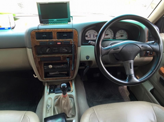 Nissan Frontier 3.0TL 4ประตู MT สีทอง ปี 2004 Nissan Frontier 3.0TL 4ประตู MT สีทอง ปี 2004