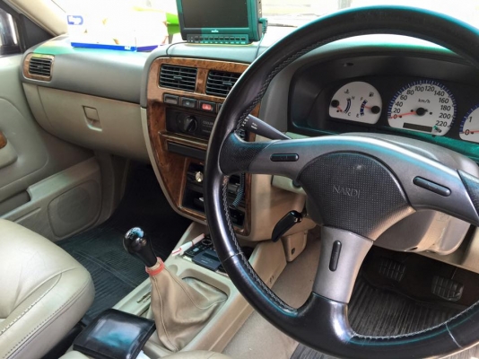 Nissan Frontier 3.0TL 4ประตู MT สีทอง ปี 2004 Nissan Frontier 3.0TL 4ประตู MT สีทอง ปี 2004