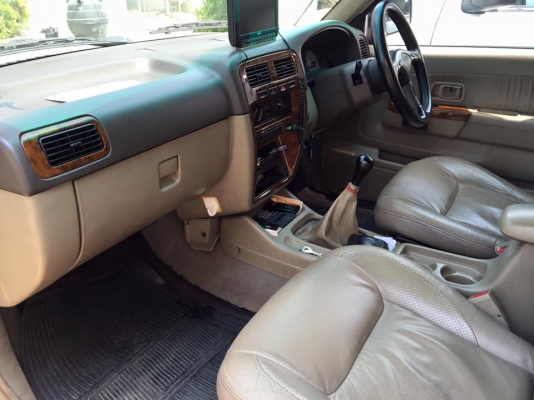 Nissan Frontier 3.0TL 4ประตู MT สีทอง ปี 2004 Nissan Frontier 3.0TL 4ประตู MT สีทอง ปี 2004