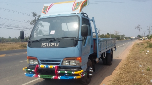 ขาย6ล้อ lsuzu 110 nkr รถห้างแท้ ยาว4.3 เมตร สภาพนางฟ้าพร้อมใช้งาน