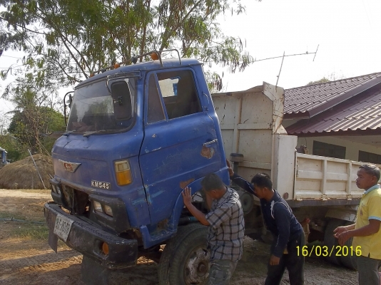 ขาย   230000 บาท 6ล้อดั้ม HINO KM310   Fหลัง มี สโลว์กลาง  ทะเบียนพร้อมโอน