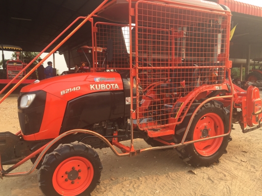 ขายรถไถคูโบต้า B2140 พร้อมอุปกรณ์. รถสวย สภาพพร้อมใช้งาน. ทำงานได้ 500ชั่วโมง ขายราคา. 205000 บาท สนใจติดต่อสอบถาม 0819136451. หรือทางline bow6451. #มีบริการจัดส่งฟรีทั่วไทย ขายรถไถคูโบต้า B2140 พร้อมอุปกรณ์. รถสวย สภาพพร้อมใช้งาน. ทำงานได้ 500ชั่วโมง ขายราคา. 205000 บาท สนใจติดต่อสอบถาม 0819136451. หรือทางline bow6451. #มีบริการจัดส่งฟรีทั่วไทย