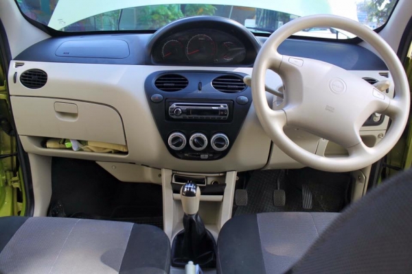 Naza Forza 1.1 Hatchback เกียร์MT สีเขียว ปี2010