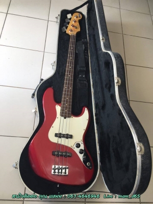 ขาย กีต้าร์เบส fender jass bass made in usa (แท้) ใช้งานน้อยมากๆ ขาย กีต้าร์เบส fender jass bass made in usa (แท้) ใช้งานน้อยมากๆ