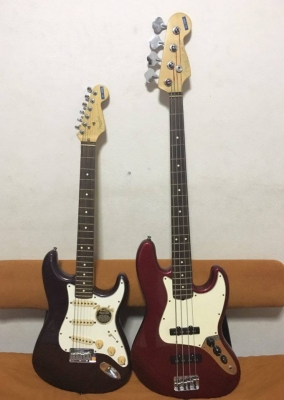ขาย กีต้าร์เบส fender jass bass made in usa (แท้) ใช้งานน้อยมากๆ ขาย กีต้าร์เบส fender jass bass made in usa (แท้) ใช้งานน้อยมากๆ