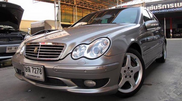 BENZ C200 KOMPRESSOR AMG PACKAGE ปี 2004 เกียร์ออโต้ BENZ C200 KOMPRESSOR AMG PACKAGE ปี 2004 เกียร์ออโต้