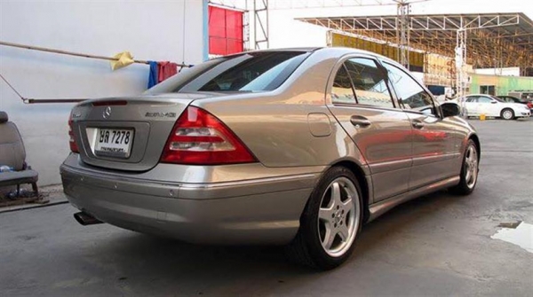 BENZ C200 KOMPRESSOR AMG PACKAGE ปี 2004 เกียร์ออโต้ BENZ C200 KOMPRESSOR AMG PACKAGE ปี 2004 เกียร์ออโต้