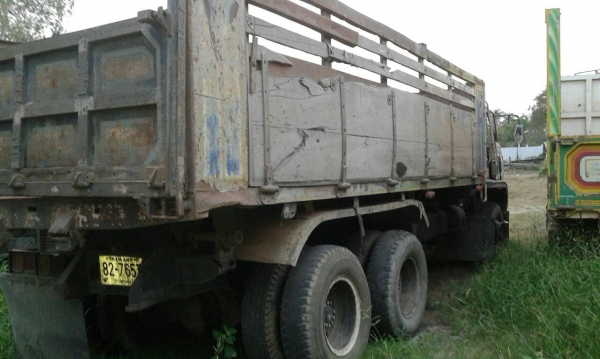 ขาย  ดั้มอีซูสุจั้มโบ้ 200   2 เพลาดั้ม มีสโลว์กลาง ทะเบียนพร้อมโอน