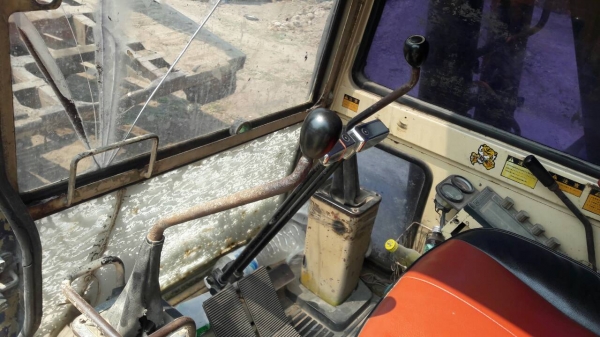ขาย 365,000 KOMATSU pc 120-3 เครื่องดีปั้มแรงช่วงล่างสวยแอร์หนาวรถสวยพร้อมใช้ 090-772-3710 090-772-3708