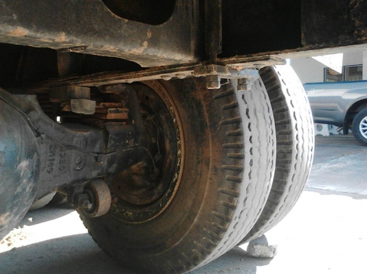 รถฮีโน่ 10 ล้อดั้ม FM227 เปลื่ยนเครื่อง 260 แรงม้า. ปี 33.   สนใจติดต่อ  081 - 6079515