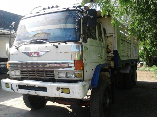 รถฮีโน่ 10 ล้อดั้ม FM227 เปลื่ยนเครื่อง 260 แรงม้า. ปี 33.   สนใจติดต่อ  081 - 6079515