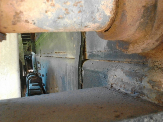 รถฮีโน่ 10 ล้อดั้ม FM227 เปลื่ยนเครื่อง 260 แรงม้า. ปี 33.   สนใจติดต่อ  081 - 6079515