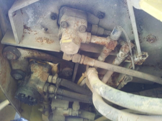 รถตัก KOMATSU  WA - 380 - 3.    สนใจติดต่อ  081 - 6079515