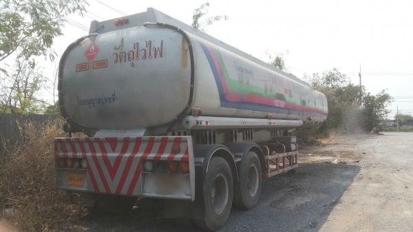 ขาย หางถังน้ำมัน  3 เพลา แท้. ปี 50.  ( 40,000 ลิตร. )    ติดต่อ  081 - 6079515