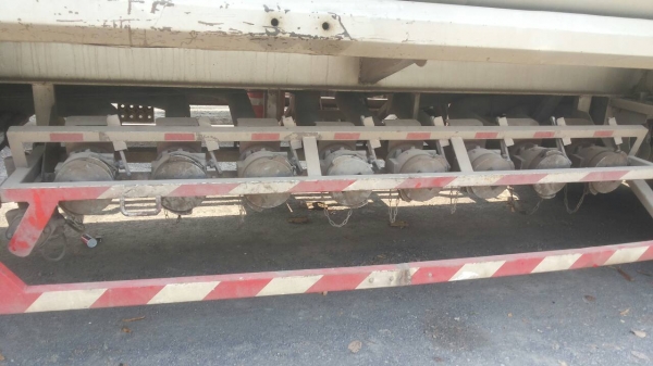 ขาย หางถังน้ำมัน  3 เพลา แท้. ปี 50.  ( 40,000 ลิตร. )    ติดต่อ  081 - 6079515