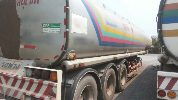 ขาย หางถังน้ำมัน  3 เพลา แท้. ปี 50.  ( 40,000 ลิตร. )    ติดต่อ  081 - 6079515