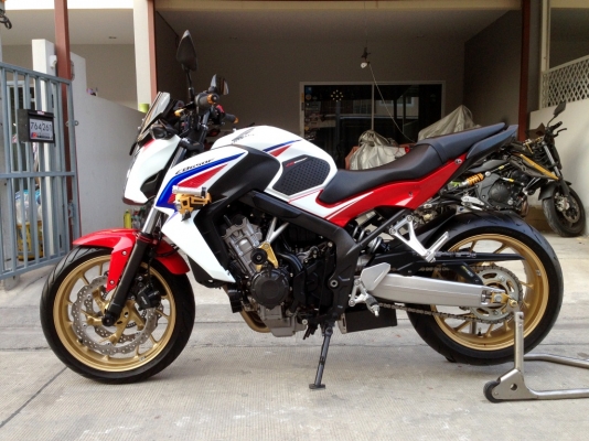 ((ดาวน์44000))ขาย CB650f ปี2014 TRI-Color ท่อFull วิ่ง8xxx km ราคา244000 บาท ((ดาวน์44000))ขาย CB650f ปี2014 TRI-Color ท่อFull วิ่ง8xxx km ราคา244000 บาท
