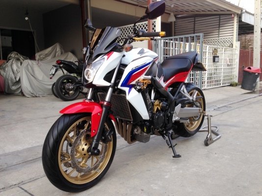 ((ดาวน์44000))ขาย CB650f ปี2014 TRI-Color ท่อFull วิ่ง8xxx km ราคา244000 บาท ((ดาวน์44000))ขาย CB650f ปี2014 TRI-Color ท่อFull วิ่ง8xxx km ราคา244000 บาท