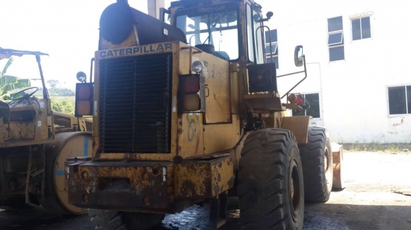 ขออนุญาติขายรถตัก 936 พร้อม  ใช้งานเอกสารเล่มเก๋งแอร์ ราคา 950000 สนใจติดต่อ  ช่างดำ  0853224877-0988930465