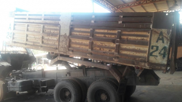 ขออนุญาติขาย สิบล้อ ดั้ม สอง เพลาหลงเธอ โบ627 เอกสาร พร้อมโอนราคา 1150000สนใจติดต่อ  ช่างดำ  0853224877-098893046