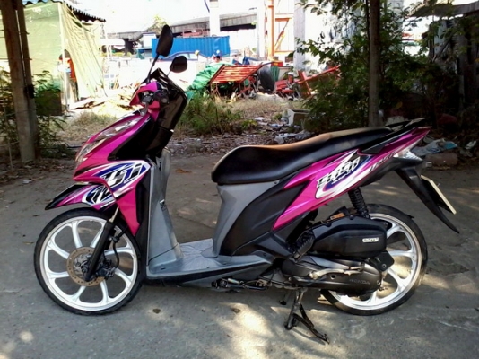 ขายClick125i หัวฉีด ปี56 คอมบายเบรค ล้อแม็ก