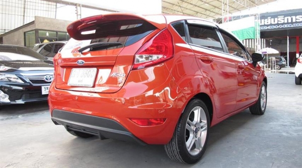 ForD FiesTa 1.6S รุ่นท็อป สีแดง ปี2011 ForD FiesTa 1.6S รุ่นท็อป สีแดง ปี2011