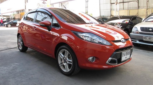 ForD FiesTa 1.6S รุ่นท็อป สีแดง ปี2011 ForD FiesTa 1.6S รุ่นท็อป สีแดง ปี2011