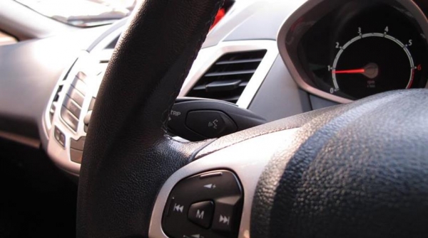 ForD FiesTa 1.6S รุ่นท็อป สีแดง ปี2011 ForD FiesTa 1.6S รุ่นท็อป สีแดง ปี2011