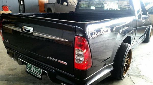 IsuZu D-max 2.5Ddi Cab X-series สีดำ ปี2011
