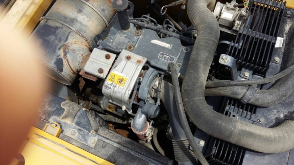 รถขุด Komatsu 160-8 ชั่วโมงงาน9000 รถขุด Komatsu 160-8 ชั่วโมงงาน9000