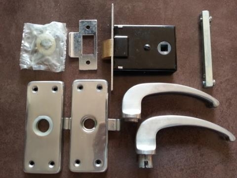 ขายมือจับบิดประตูตราม้างานใหม่เก่าเก็บเขาควาย