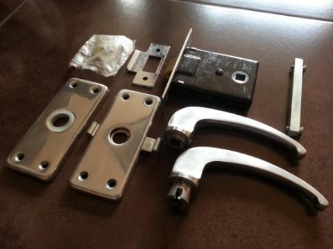 ขายมือจับบิดประตูตราม้างานใหม่เก่าเก็บเขาควาย